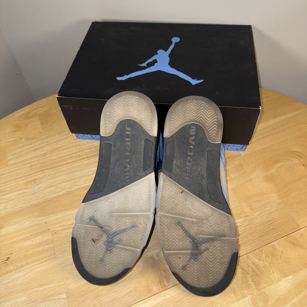 Jordan 5 University Blue Sneakers Size 9.0 UNC OG BOX & Locks - Picture 6 of 9